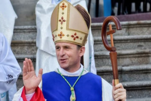 Ukrainian Catholic bishop shelters with Orthodox counterpart in besieged city