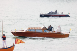 Pope Francis arrives in Venice, meets with women inmates and artists