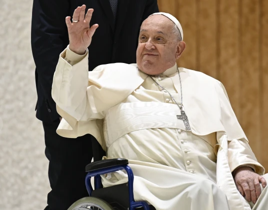 Pope Francis welcomes jubilee pilgrims: ‘Begin again with hope’